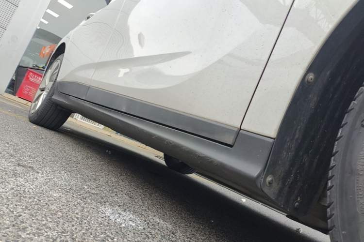 Used Buick Velite 6 2020 Plug-in Hybrid Connected Smart Model Right Side Sill