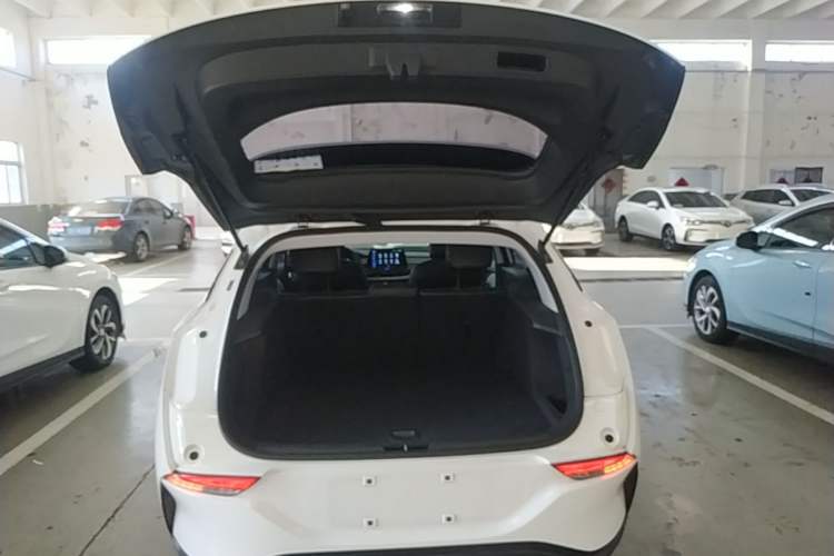 Used Buick Velite 6 2020 Connected Smart Enjoyment PLUS Trunk