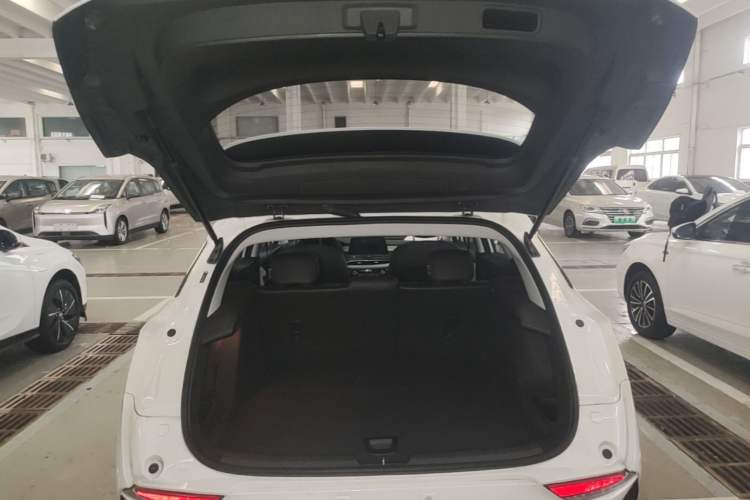 Used Buick Velite 6 2020 Connected Smart Enjoyment PLUS Trunk