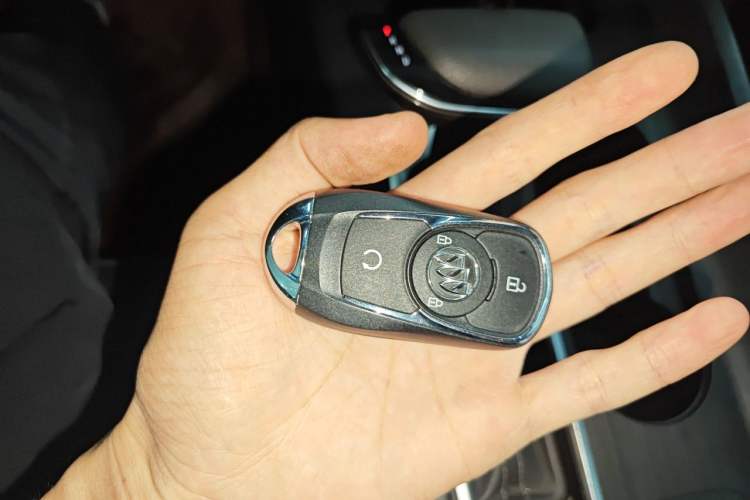 Used Buick Velite 6 2020 Connected Fashion PLUS Vehicle Key