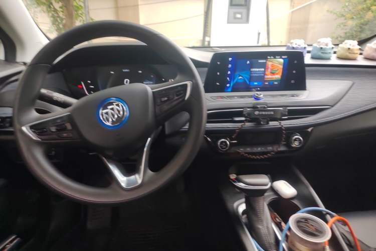Used Buick Velite 6 2021 Connected & Shared PLUS Center Console