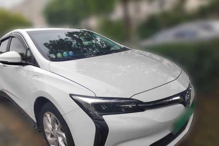 Used Buick Velite 6 2021 Connected & Shared PLUS Front Right 45 Deg