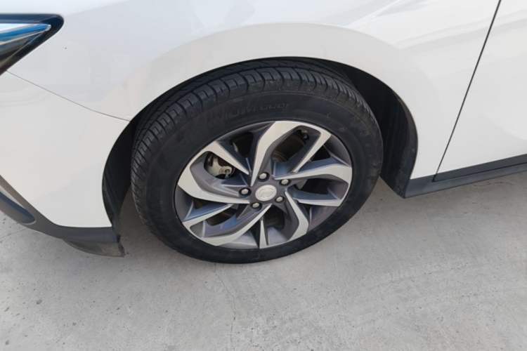 Used Buick Velite 6 2021 Connected & Shared PLUS Left Front Wheel Hub