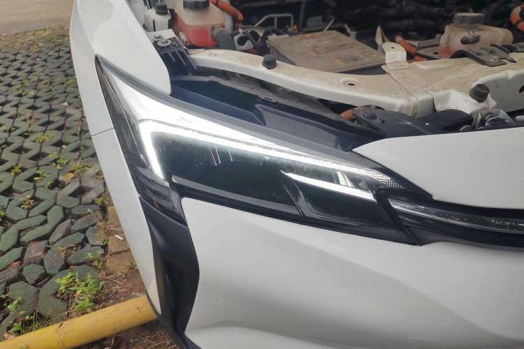 Used Buick Velite 6 2021 Connected & Shared PLUS Right Front Headlight