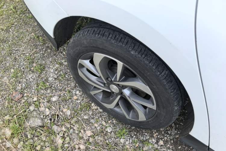 Used Buick Velite 6 2021 Connected & Shared PLUS Right Rear Wheel Hub