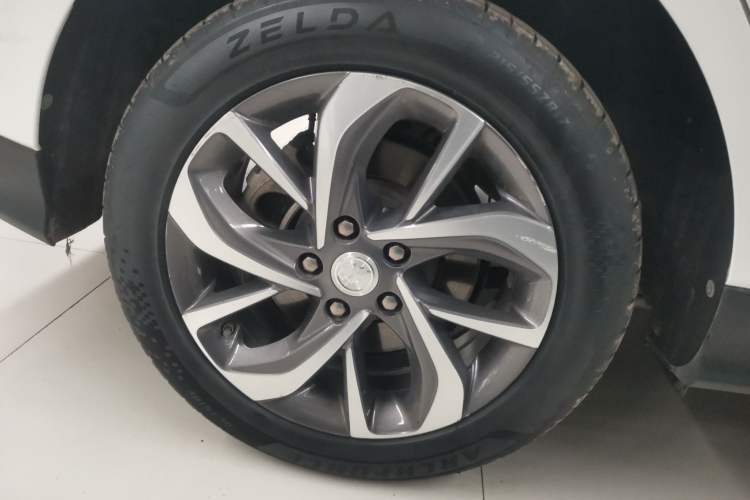 Used Buick Velite 6 2021 Connected & Shared PLUS Right Rear Wheel Hub