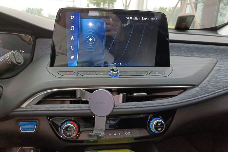 Used Buick Velite 6 2022 Connected Fashion PLUS Audio And AC Panel