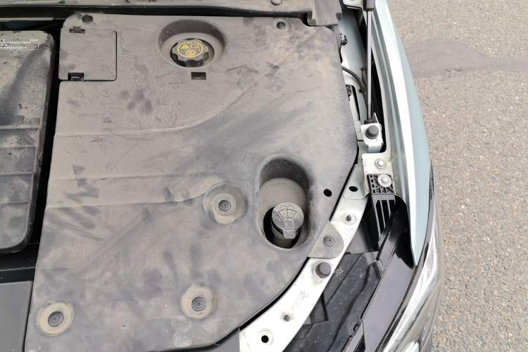 Used Buick Velite 6 2022 Plug-in Hybrid Connected Fashion Model Engine Bay Left