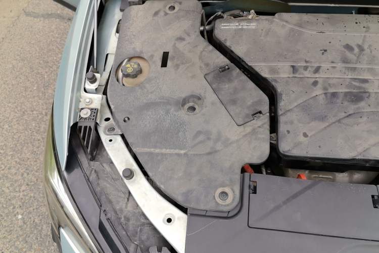 Used Buick Velite 6 2022 Plug-in Hybrid Connected Fashion Model Engine Bay Right