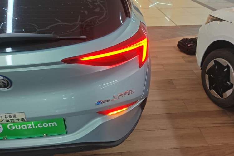 Used Buick Velite 6 2022 Plug-in Hybrid Connected Fashion Model Exterior 3