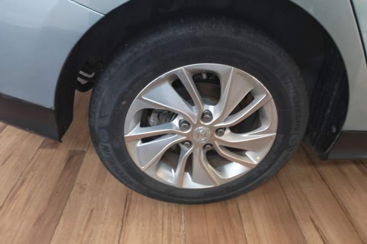 Used Buick Velite 6 2022 Plug-in Hybrid Connected Fashion Model Exterior 5