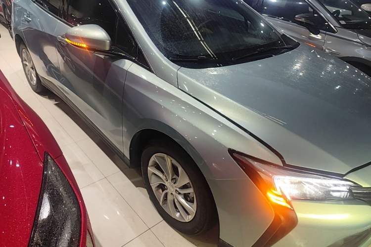 Used Buick Velite 6 2022 Plug-in Hybrid Connected Fashion Model Front Right 45 Deg
