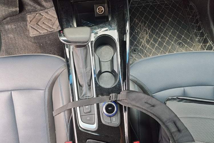 Used Buick Velite 6 2022 Plug-in Hybrid Connected Smart Edition Gear Lever