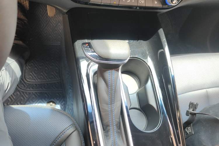 Used Buick Velite 6 2022 Plug-in Hybrid Connected Smart Edition Gear Lever