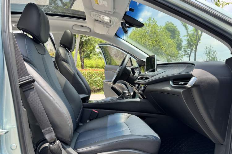Used Buick Velite 6 2022 Plug-in Hybrid Connected Smart Edition Interior 4