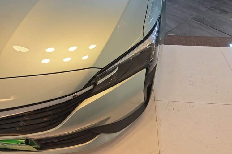 Used Buick Velite 6 2022 Plug-in Hybrid Connected Fashion Model Left Front Headlight