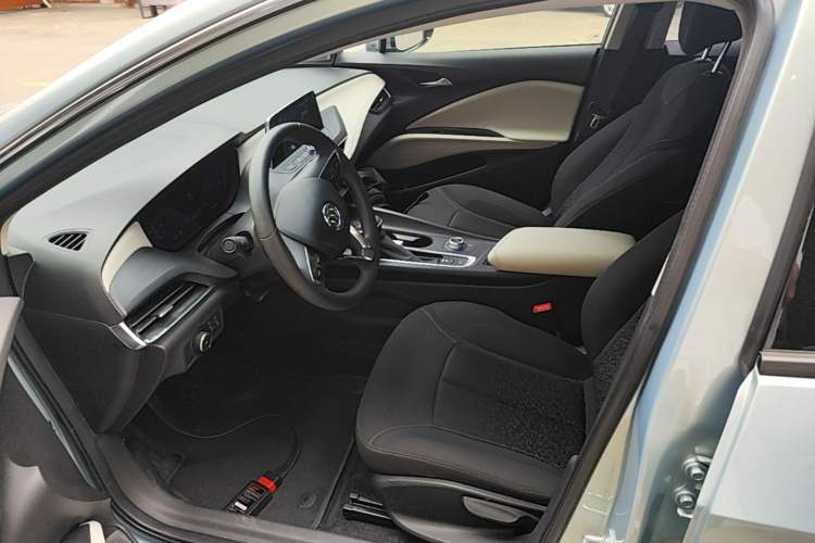 Used Buick Velite 6 2022 Plug-in Hybrid Connected Fashion Model Left Front Seat