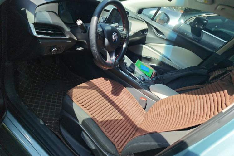 Used Buick Velite 6 2022 Plug-in Hybrid Connected Fashion Model Left Front Seat