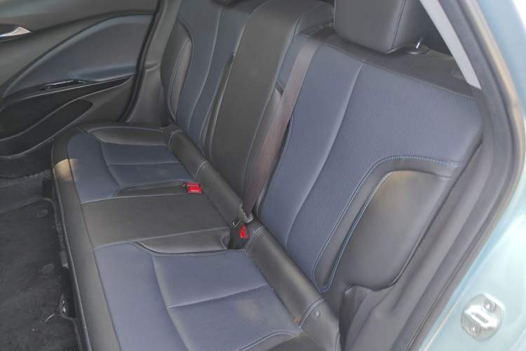 Used Buick Velite 6 2022 Connected Intelligence PLUS Version Left Rear Seat
