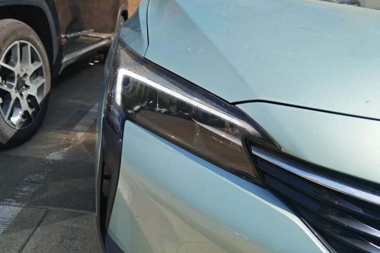 Used Buick Velite 6 2022 Plug-in Hybrid Connected Fashion Model Right Front Headlight