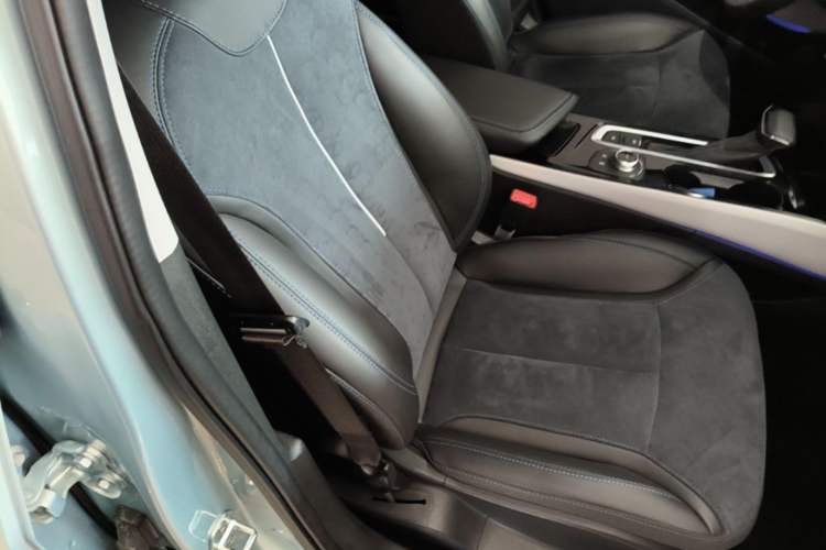 Used Buick Velite 6 2022 Plug-in Hybrid Connected Smart Model Right Front Seat