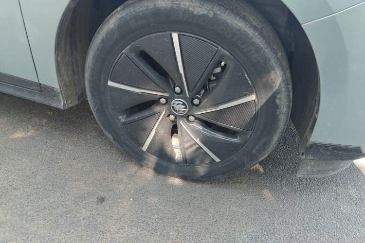 Used Buick Velite 6 2022 Connected Intelligence PLUS Version Right Front Wheel Hub