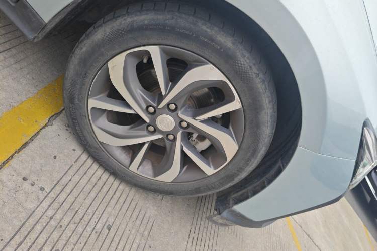 Used Buick Velite 6 2022 Plug-in Hybrid Connected Fashion Model Right Front Wheel Hub