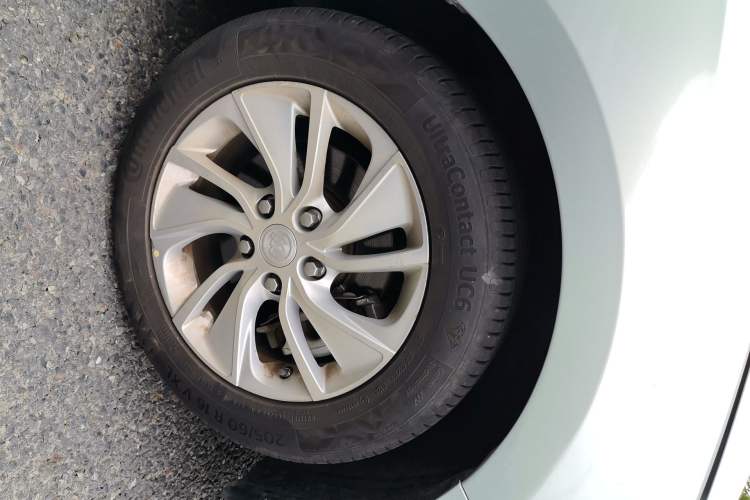 Used Buick Velite 6 2022 Plug-in Hybrid Connected Fashion Model Right Front Wheel Hub