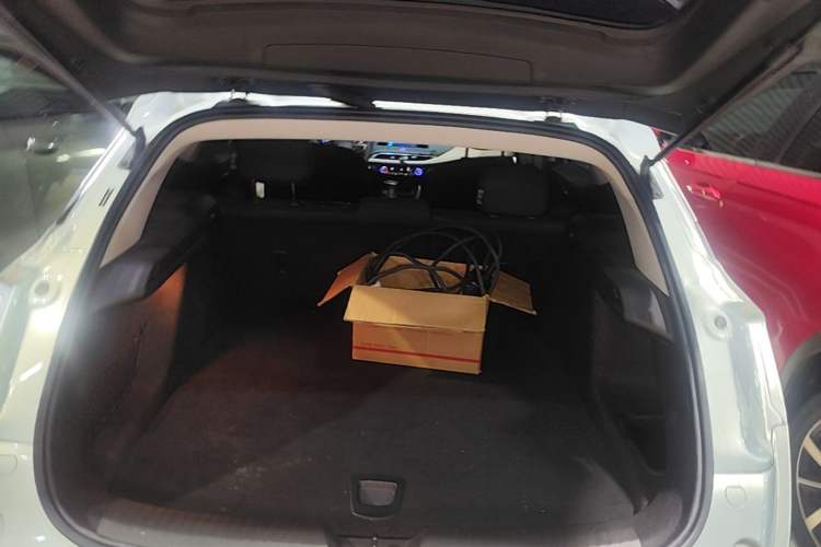Used Buick Velite 6 2022 Plug-in Hybrid Connected Fashion Model Trunk