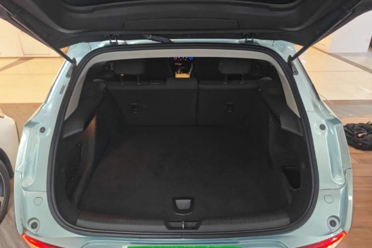 Used Buick Velite 6 2022 Plug-in Hybrid Connected Fashion Model Trunk