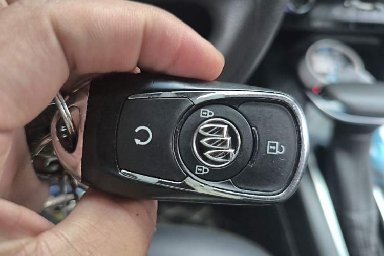 Used Buick Velite 6 2022 Connected Fashion PLUS Vehicle Key