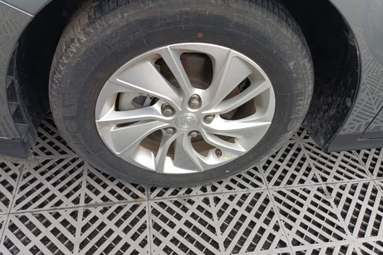 Used Buick Velite 6 2022 Plug-in Hybrid Connected Fashion Model Left Front Wheel Hub