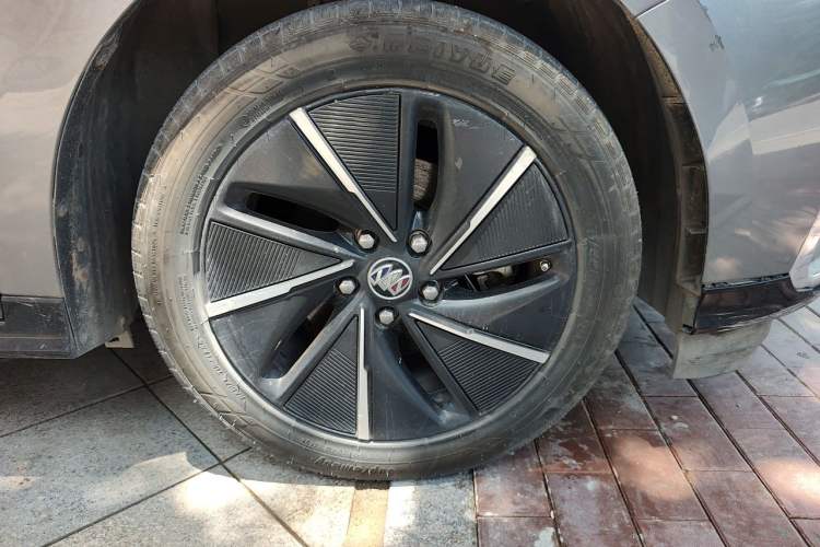 Used Buick Velite 6 2022 Connected Intelligence PLUS Version Right Front Wheel Hub