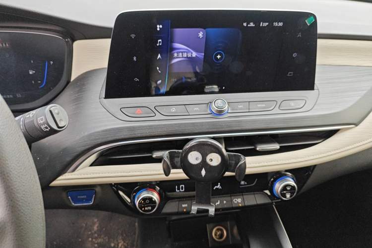 Used Buick Velite 6 2022 Plug-in Hybrid Connected Fashion Model Audio And AC Panel