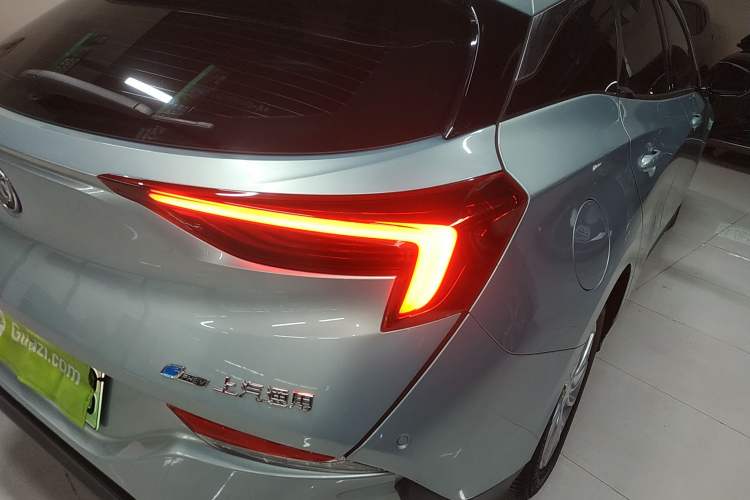 Used Buick Velite 6 2022 Plug-in Hybrid Connected Fashion Model Exterior 3