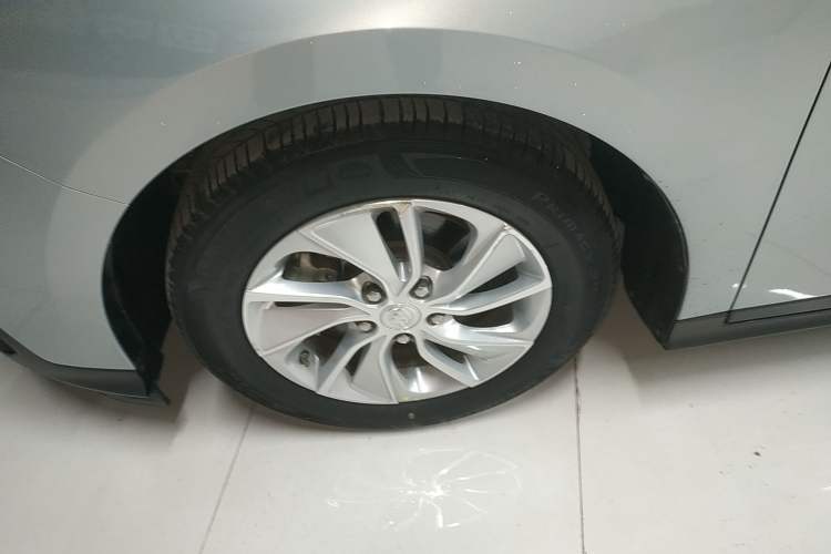 Used Buick Velite 6 2022 Plug-in Hybrid Connected Fashion Model Exterior 4