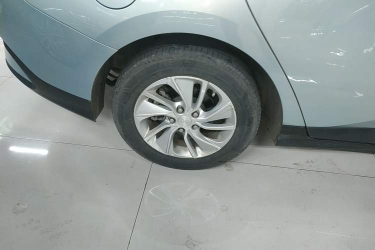 Used Buick Velite 6 2022 Plug-in Hybrid Connected Fashion Model Exterior 5