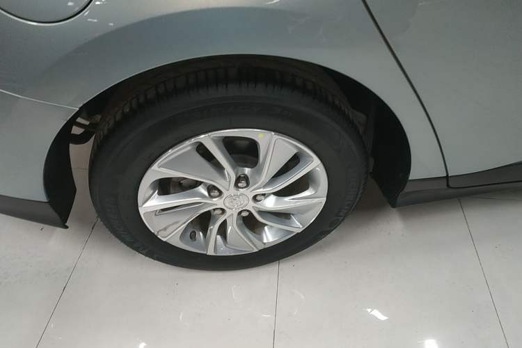 Used Buick Velite 6 2022 Plug-in Hybrid Connected Fashion Model Exterior 5