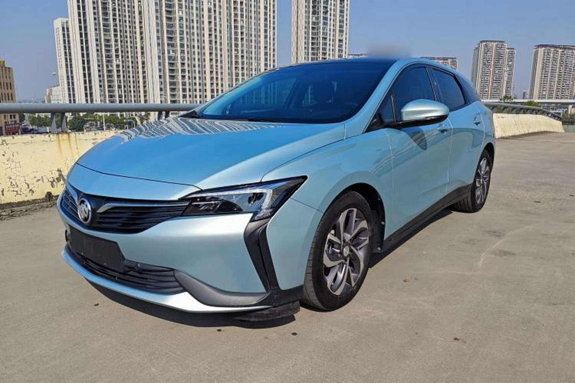 Used Buick Velite 6 2022 Plug-in Hybrid Connected Smart Edition Front Left 45 Deg