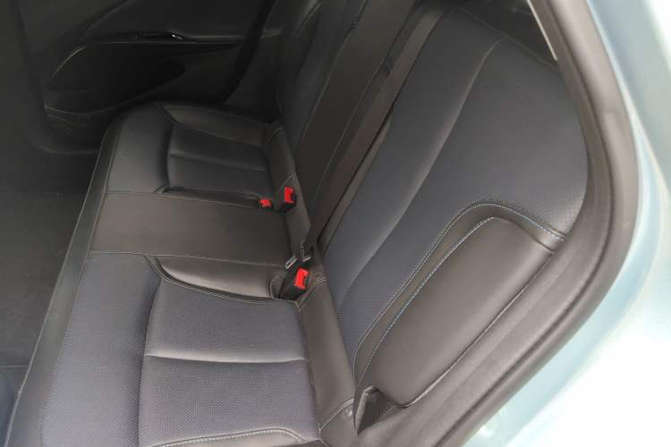 Used Buick Velite 6 2022 Plug-in Hybrid Connected Smart Edition Interior 4