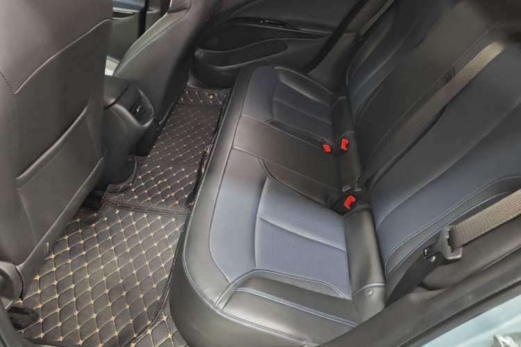 Used Buick Velite 6 2022 Connected Intelligence PLUS Version Left Rear Seat