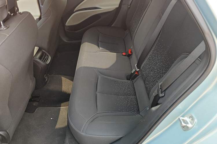 Used Buick Velite 6 2022 Plug-in Hybrid Connected Fashion Model Left Rear Seat