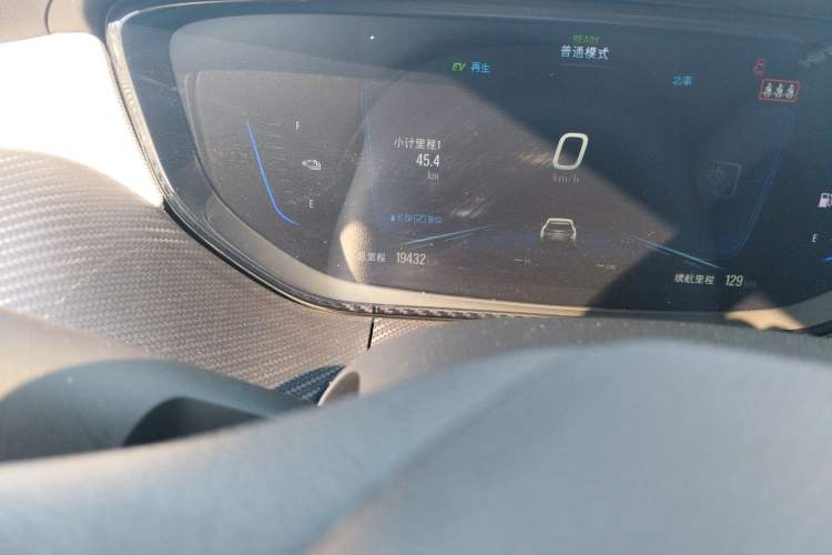 Used Buick Velite 6 2022 Plug-in Hybrid Connected Smart Model Odometer Close Up