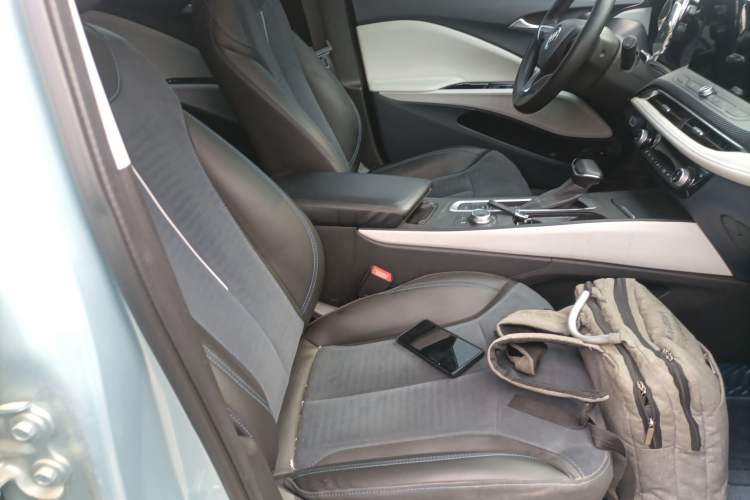 Used Buick Velite 6 2022 Plug-in Hybrid Connected Smart Model Right Front Seat