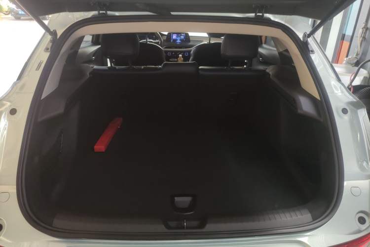 Used Buick Velite 6 2022 Plug-in Hybrid Connected Fashion Model Trunk