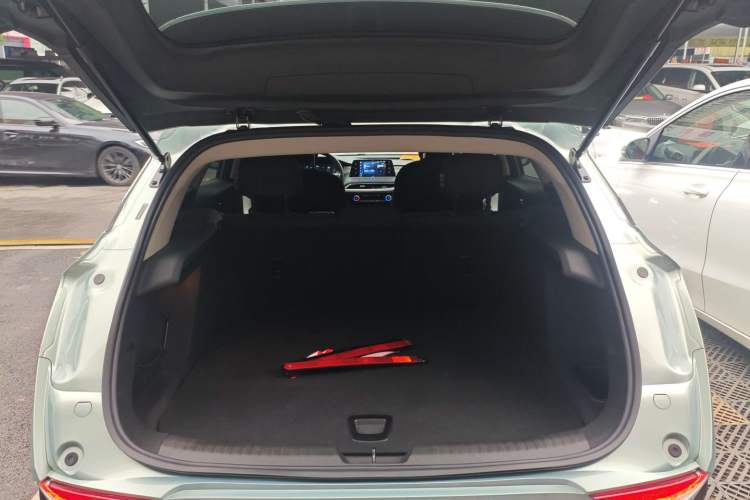 Used Buick Velite 6 2022 Plug-in Hybrid Connected Fashion Model Trunk