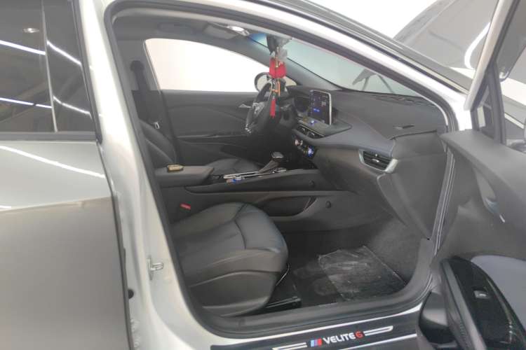 Used Buick Velite 6 2022 Plug-in Hybrid Connected Smart Edition Right Front Seat