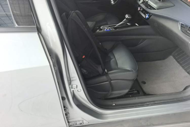 Used Buick Velite 6 2022 Plug-in Hybrid Connected Smart Model Right Front Seat