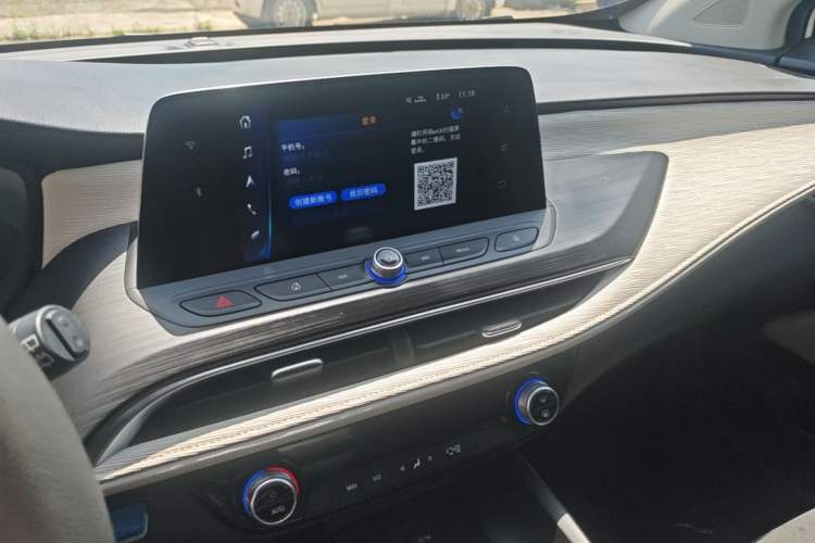 Used Buick Velite 6 2022 Plug-in Hybrid Connected Fashion Model Audio And AC Panel