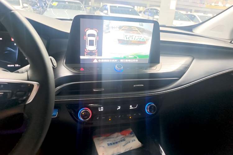 Used Buick Velite 6 2022 Connected Smart PLUS Audio And AC Panel